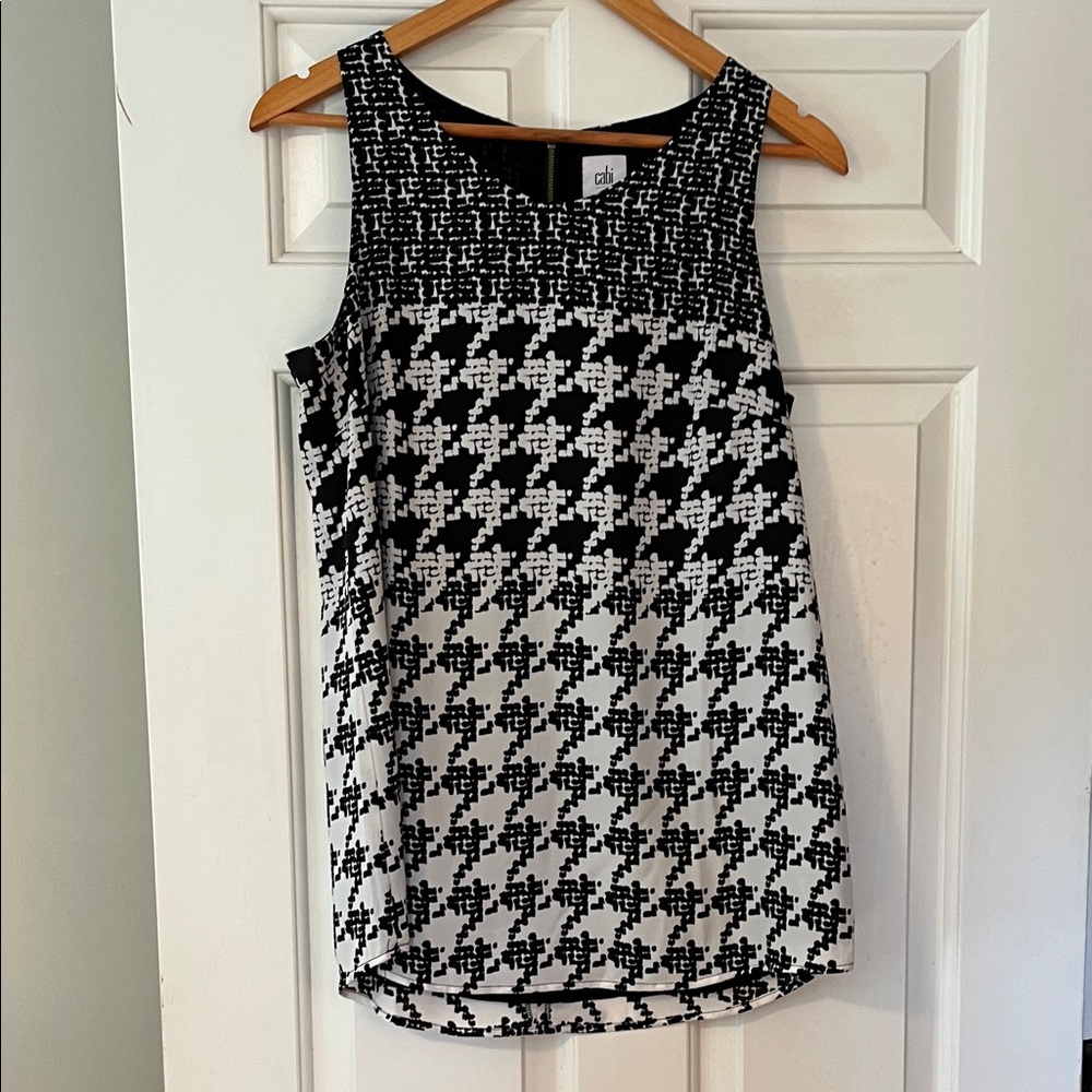 Cabi Broken Check Top—Black and White Houndstooth Sleeveless Blouse